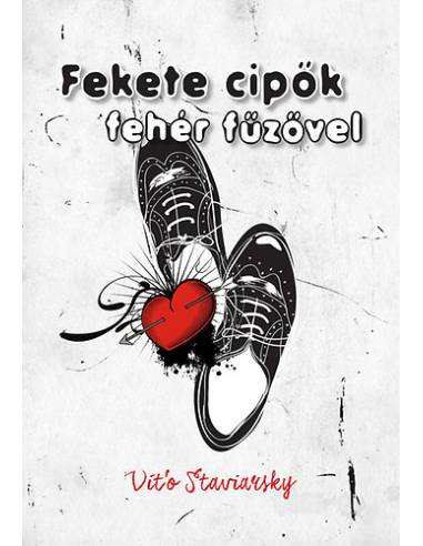 Fekete cipők, fehér fűzővel