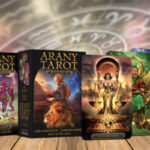 Arany Tarot Royale - Könyv és 78 kártya - Barbara Moore